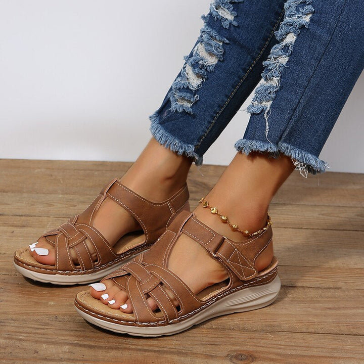 Roam | Cutout T-Bar Orthopedic Sandals