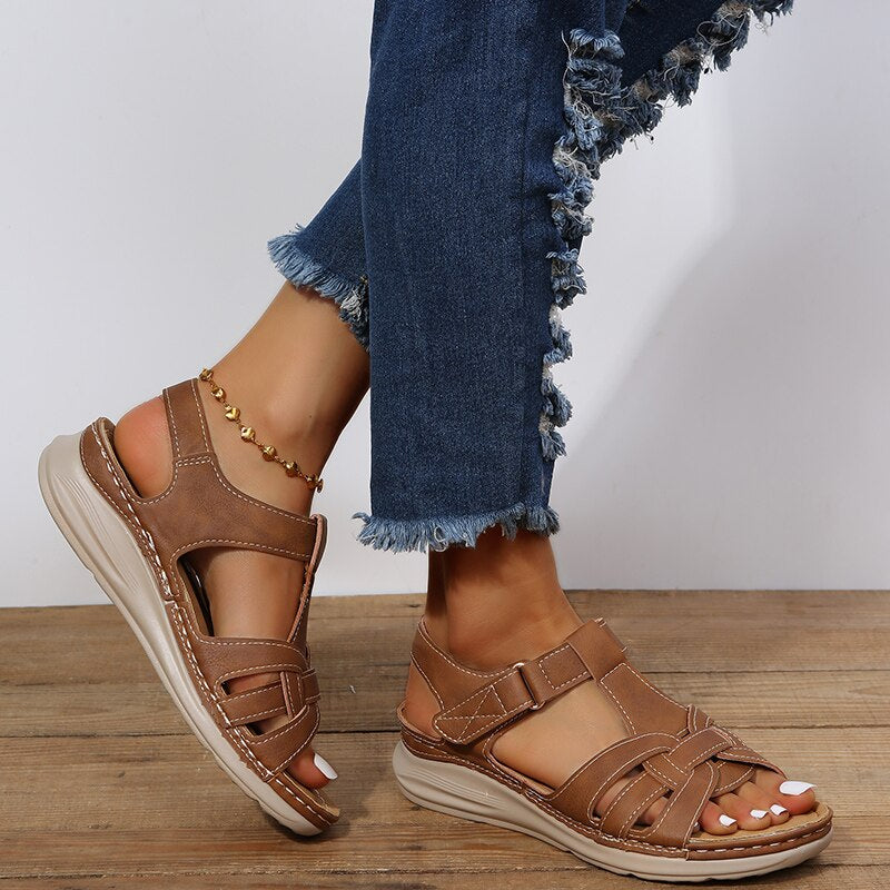 Roam | Cutout T-Bar Orthopedic Sandals