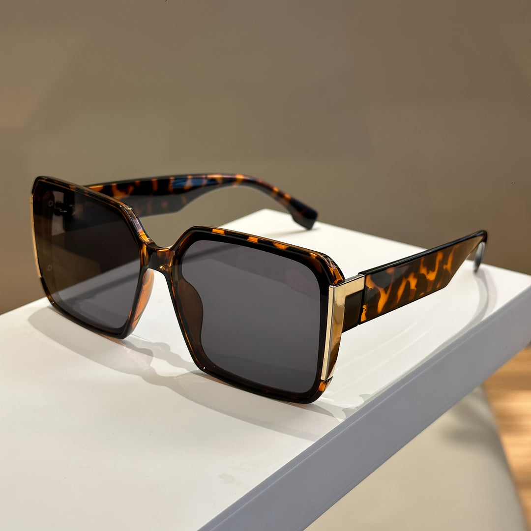 Harriette | Classic Sunglasses