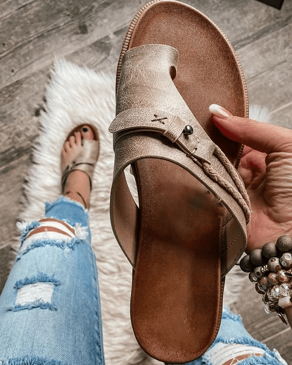 Cleo | Buckle Strap Toe Loop Orthopedic Flat Sandals